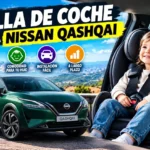 Silla de coche con niño sentado y coche Nissan Qashqai de color verde.